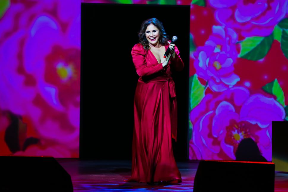Cantora dos grandes amores, Fafá de Belém faz show gratuito no Sesi Ribeirão Preto
