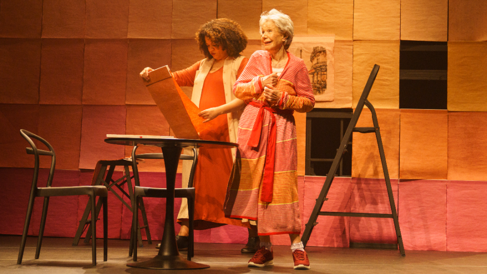 Aos 90 anos, Miriam Mehler estreia “Sob o Céu de Paris” no Centro Cultural Sesi Ribeirão Preto