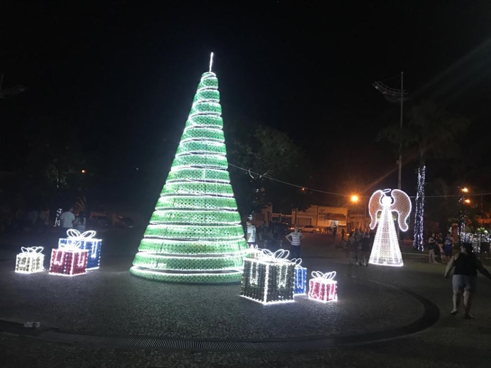 Responsabilidade Social do SESI Rio Claro desenvolve projeto de Natal em Itirapina com materiais descartáveis  