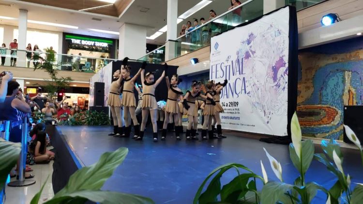 ALUNAS_FESTIVAL_SHOPPING