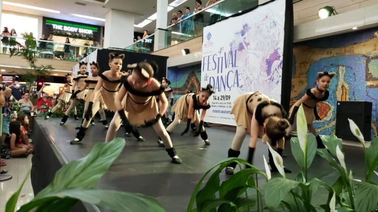 ALUNAS_FESTIVAL_SHOPPING