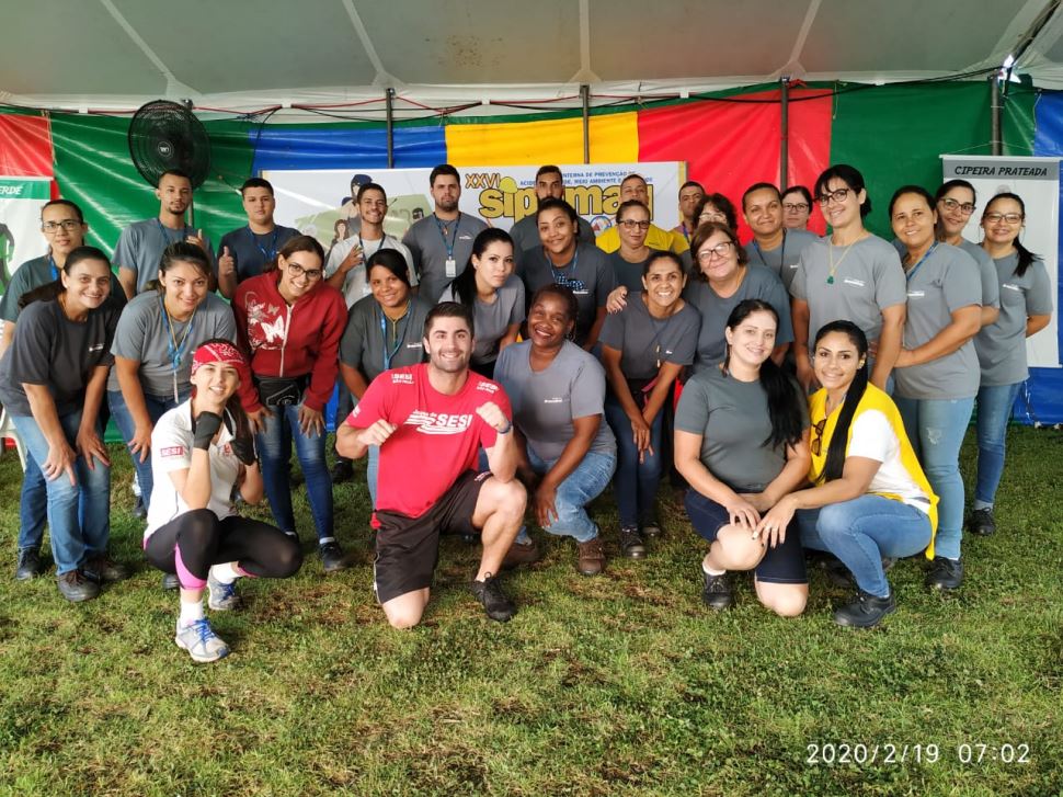 PROFESSORES DO SESI GINÁSTICA NA EMPRESA PARTICIPAM DE SIPAMAQ EM EMPRESA DE RIO CLARO 