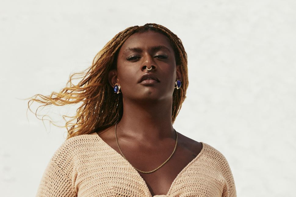 Cantora Liniker fará show gratuito no Sesi Rio Claro 