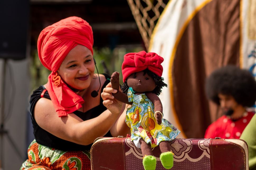 Karingana ua Karingana! Sesi Rio Claro recebe espetáculo de cultura afro-brasileira 