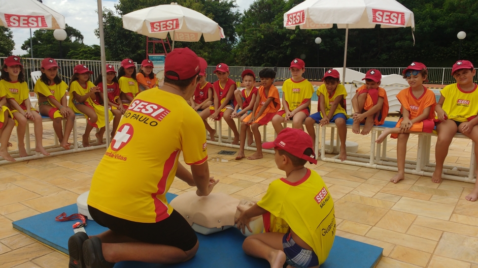 Curso de Guarda Vidas Mirim para alunos do SESI