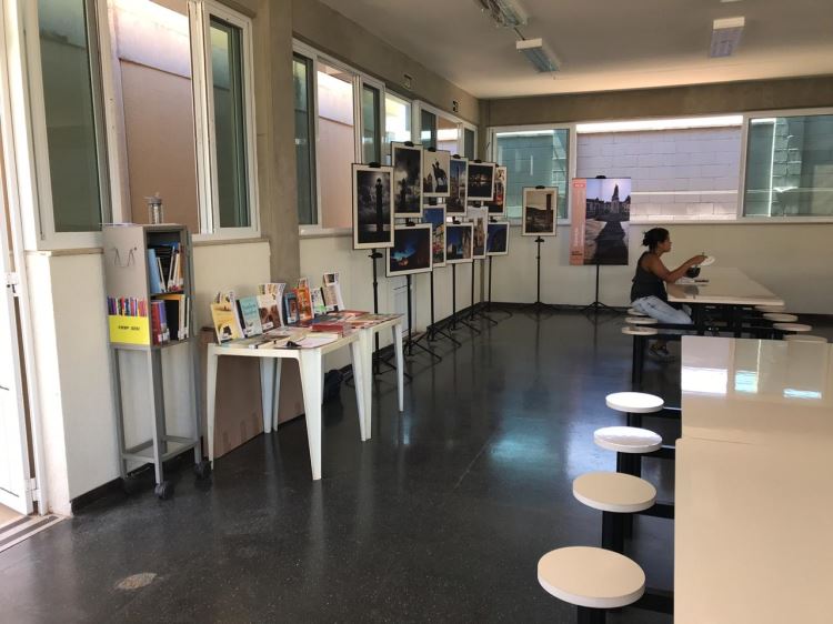 Mediação de leitura e exposição na Kapiton Confecções 