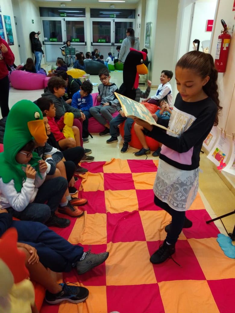 DIA DA FAMÍLIA NA BIBLIOTECA REÚNE PAIS E ALUNOS NO SESI SANTA BÁRBARA