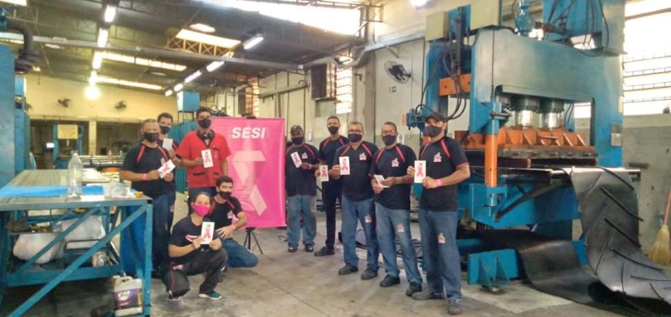 OUTUBRO ROSA É TEMA DE ATIVIDADE DO SESI GINÁSTICA NA EMPRESA