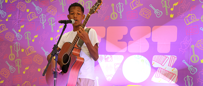 Etapa Regional do Fest Voz 2024 agitou o palco do SESI Santa Bárbara d'Oeste