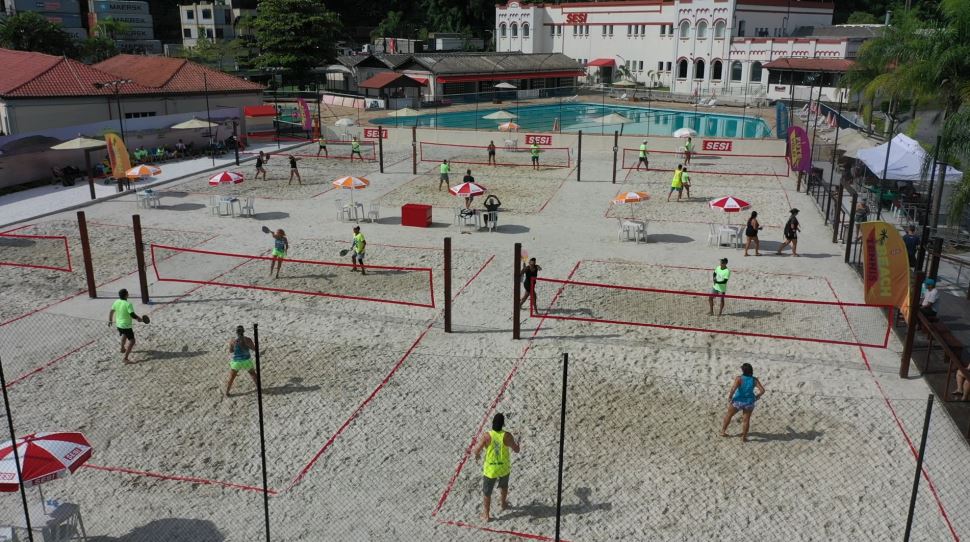 Torneio de Beach Tennis agita a Arena de Praia do SESI Santos em novembro