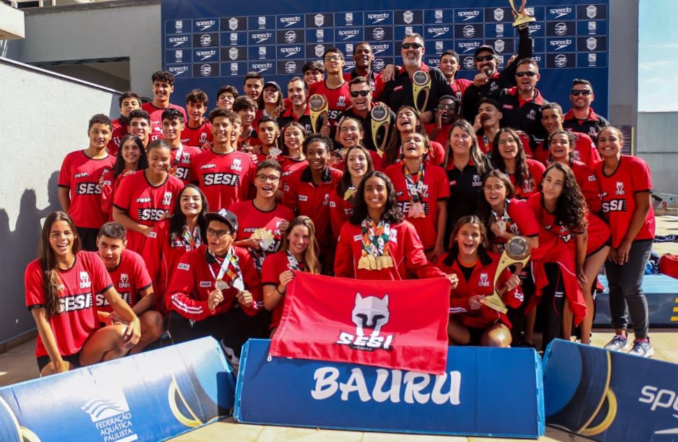 Natação do Sesi-SP é tetracampeã no Paulista Juvenil de Inverno