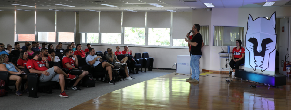 Meeting de Natação reúne professores, técnicos e atletas no Sesi São Bernardo