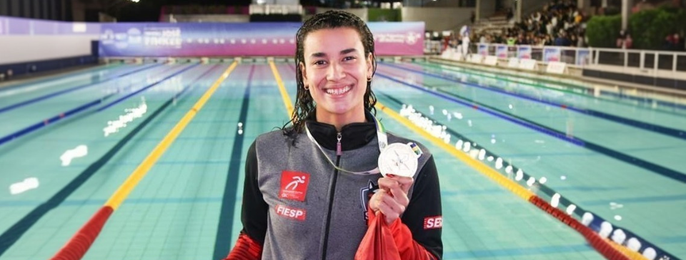 Troféu José Finkel: atleta do Sesi São Bernardo Julia Goes conquista medalha de ouro na prova dos 50m costas no 3° dia de disputas