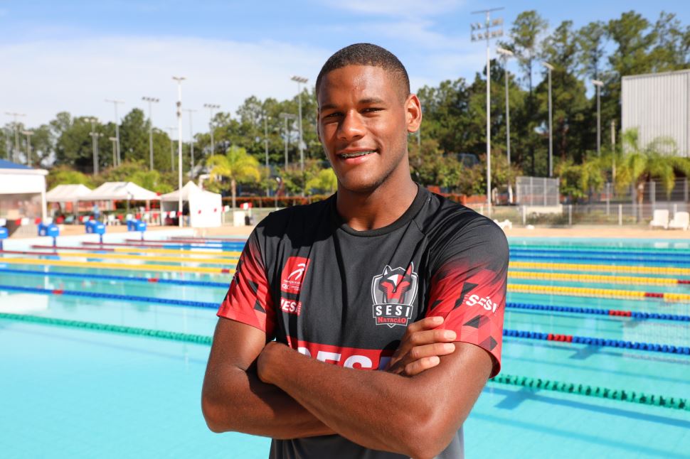 Kauã Santos, do SESI-SP, conquista ouro e estabelece novo recorde nos Jogos Sul-Americanos da Juventude 