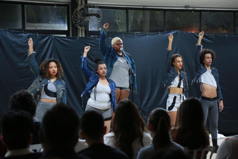 Confira as fotos do espetáculo Húmus: Corpos Invisíveis apresentado no Sesi São Carlos