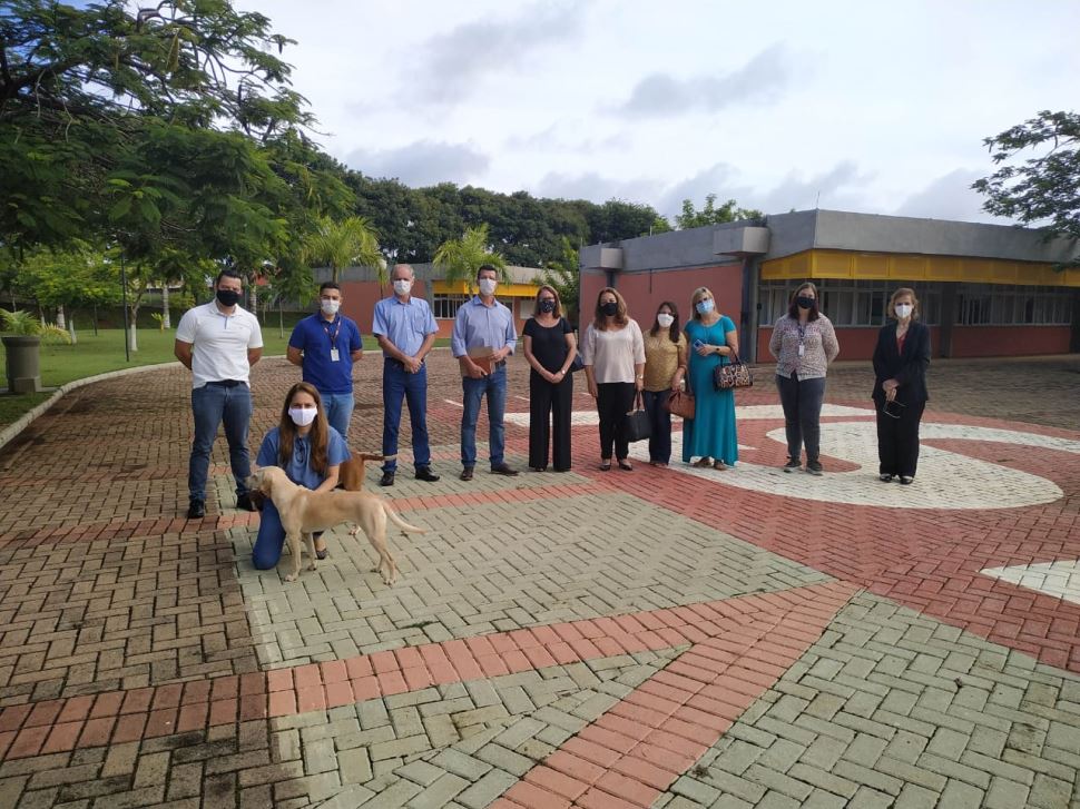 Município de Dourado assina convênio com o Sistema Sesi de Ensino e município de Tambaú manifesta o interesse pela metodologia