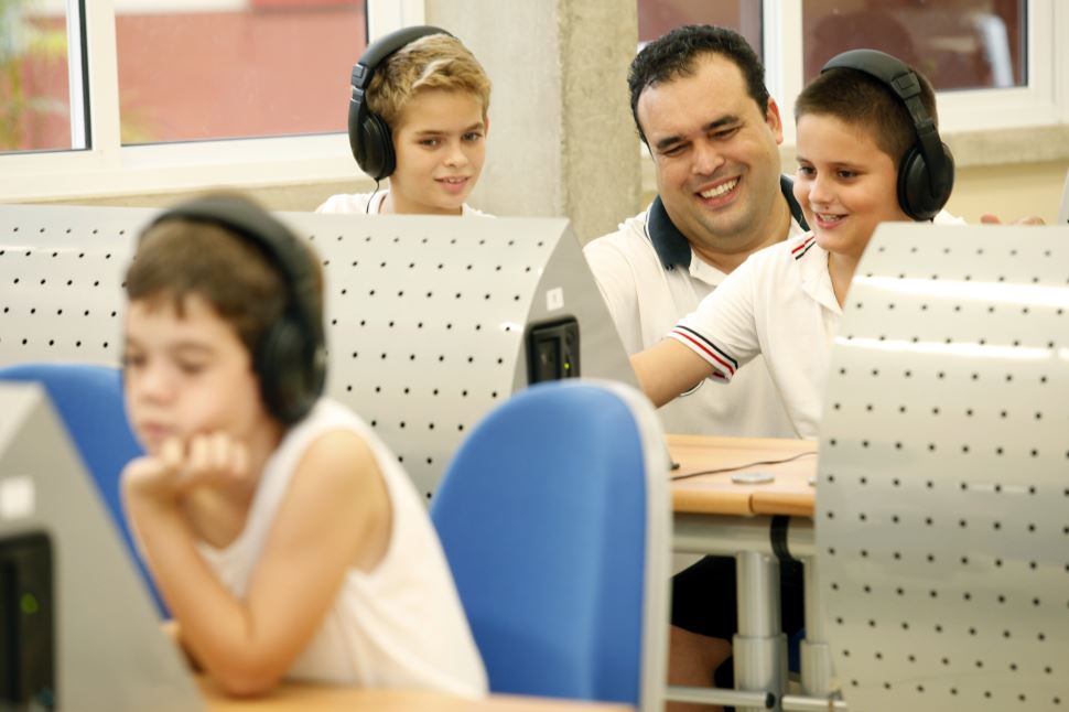 Processo seletivo para Orientador de Educação Digital