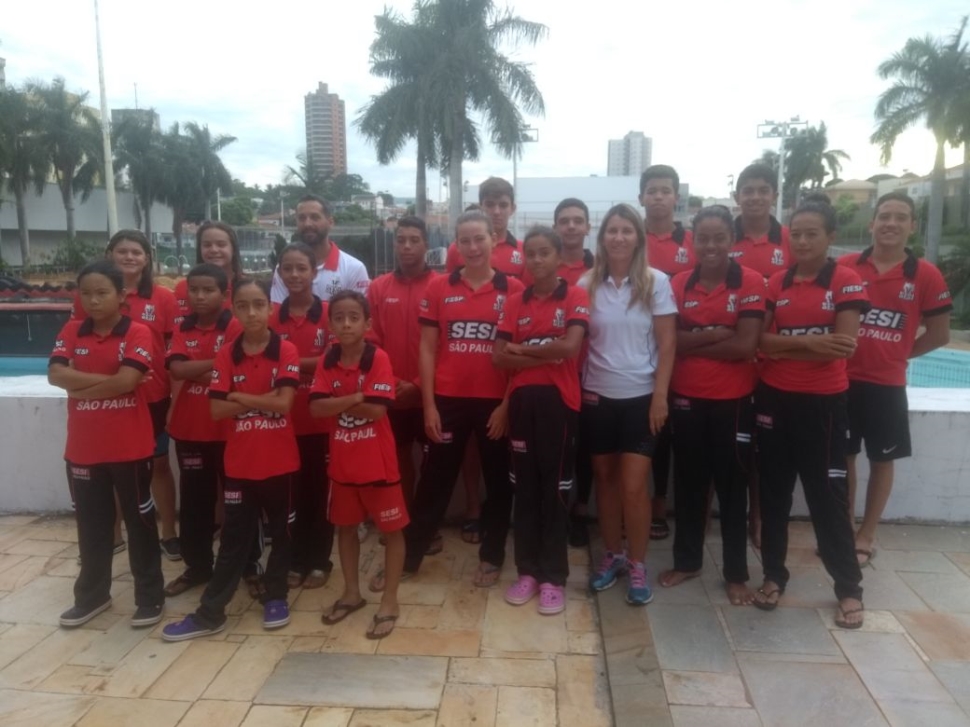 Natação do SESI de Rio Preto é medalhista durante disputa pelo Troféu Kim Mollo