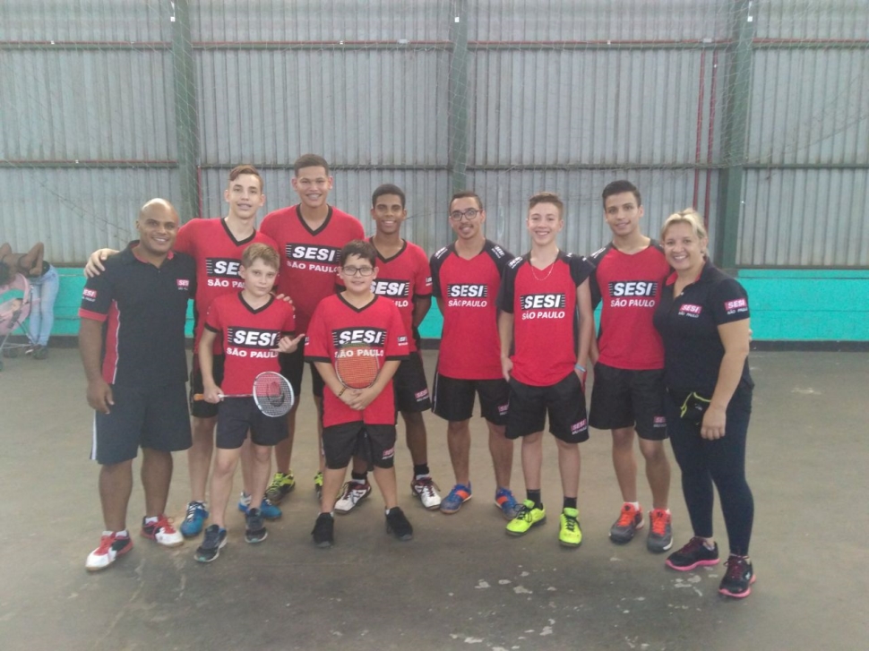 Atletas de badminton do SESI de Rio Preto e de Prudente conquistam onze medalhas em Campeonato Estadual