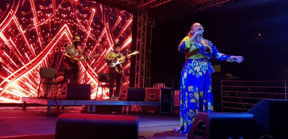 Fafá de Belém reúne aproximadamente 3.000 pessoas no SESI São José do Rio Preto