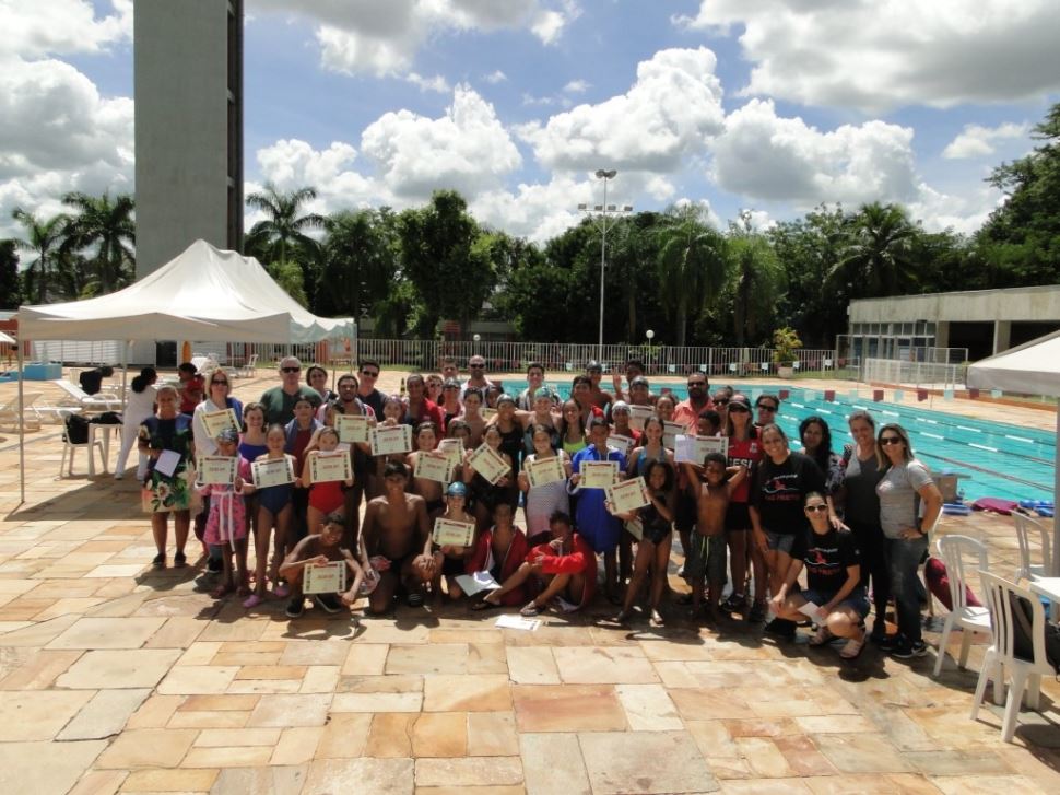I Clínica de Natação dos Nados Borboleta e Costas é realizada no SESI São José do Rio Preto