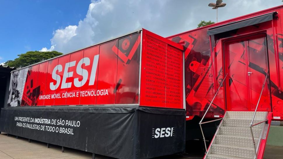 SESI-SP leva Unidade Móvel de Ciência e Tecnologia para Colina e Bebedouro