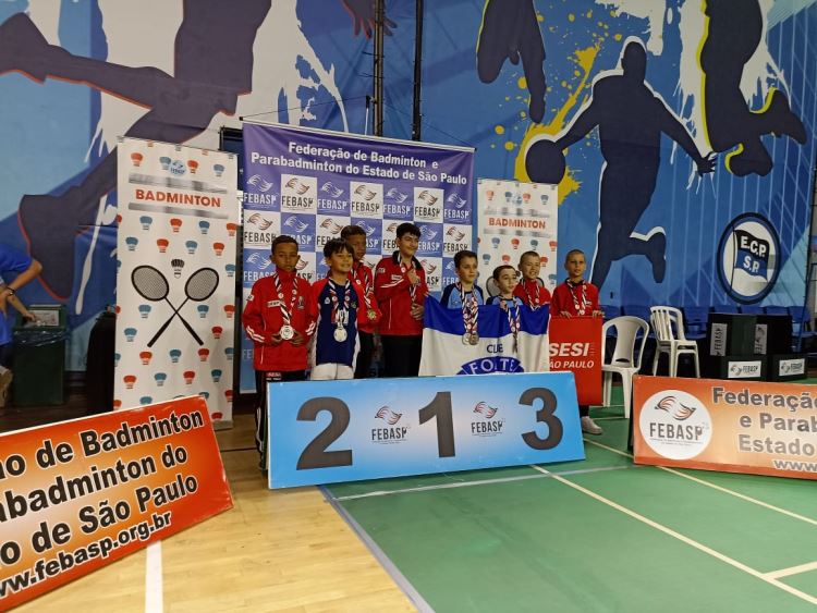 3 etapa estadual badminton 22