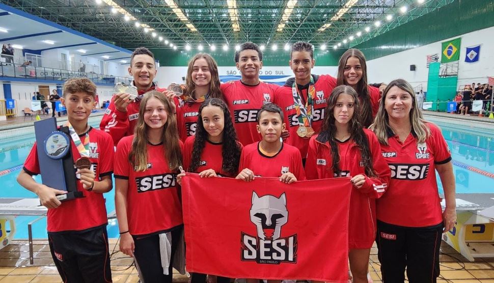 Natação do Sesi-SP é campeã no Torneio Sudeste Infantil e Juvenil