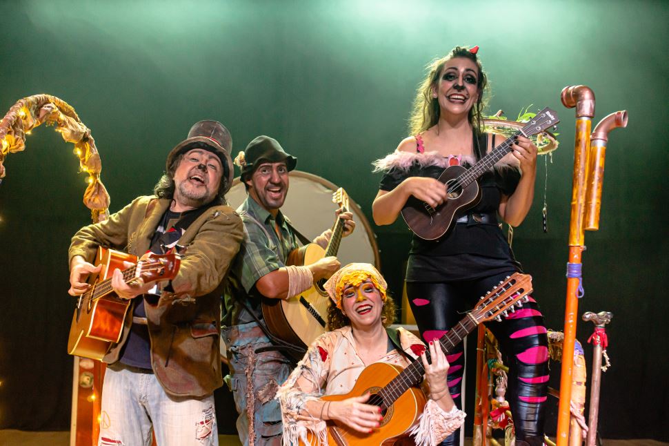 Musical une fábula de animais e rock no Teatro do Sesi Rio Preto
