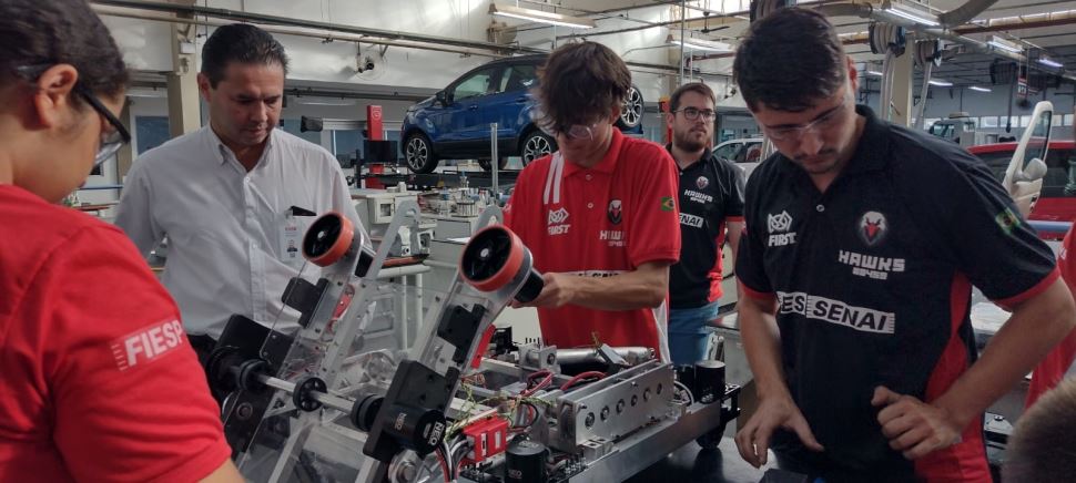 Equipe de robótica do Sesi Senai disputa campeonato nacional em Brasília
