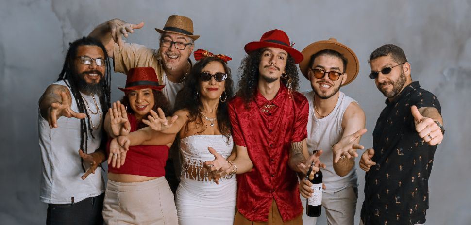 Banda Macumbia  mistura ritmos caribenhos, latinos e brasileiros no Centro Cultural Sesi Rio Preto