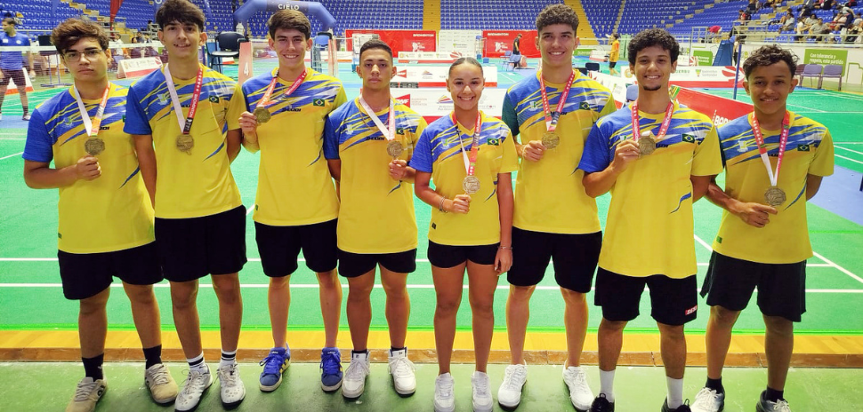 Com a participação de atletas do SESI, seleção brasileira de badminton é a campeã do Sul-Americano