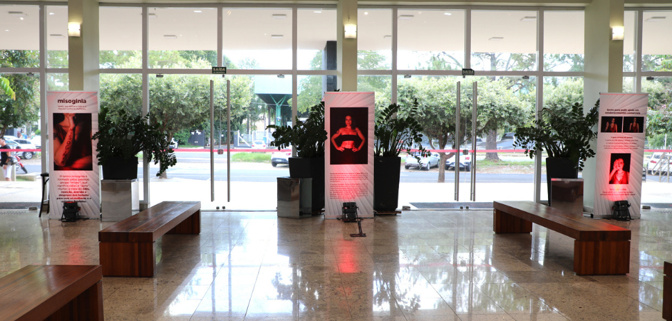 Exposição “Mulheres em Foco: Imagens de Empoderamento e Direitos”