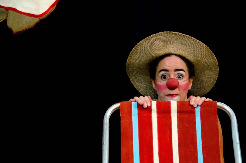 Sesi Sertãozinho recebe espetáculo “Dia de Praia” neste sábado (30/04)