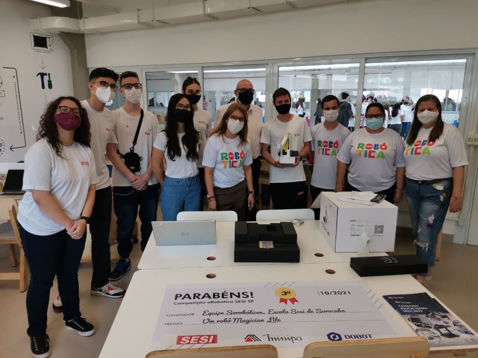 Alunos do Sesi Sorocaba conquistam um Kit com braço robótico educacional, no Torneio E-Robótica