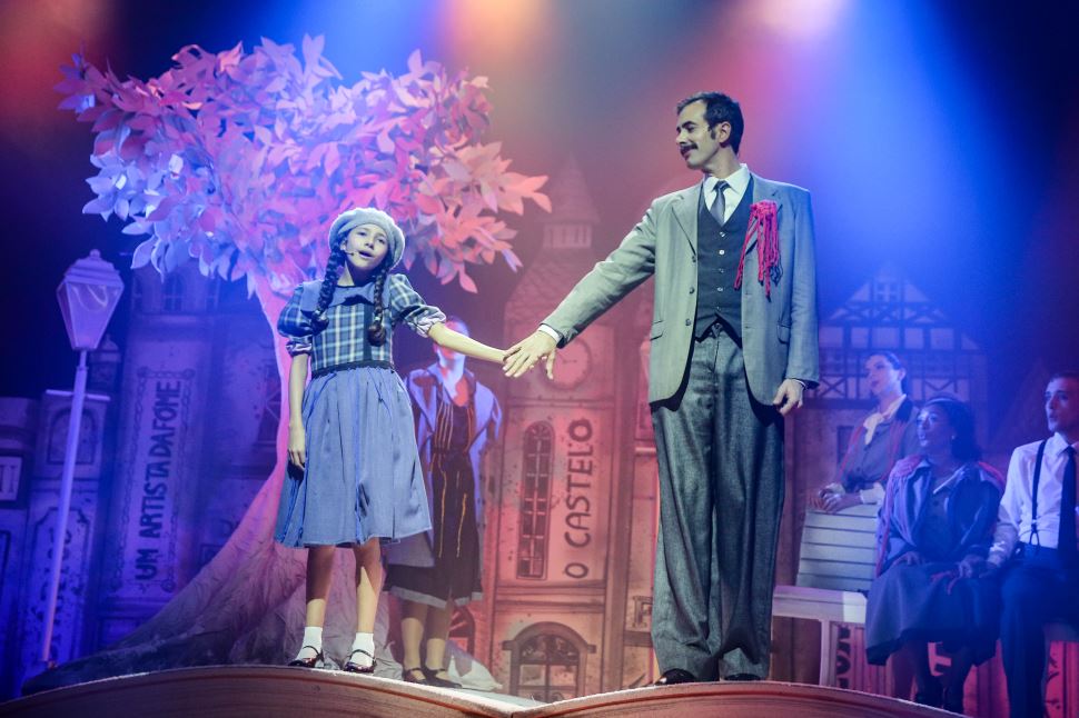 O Teatro Sesi Sorocaba recebe o espetáculo gratuito “Kafka e a Boneca”