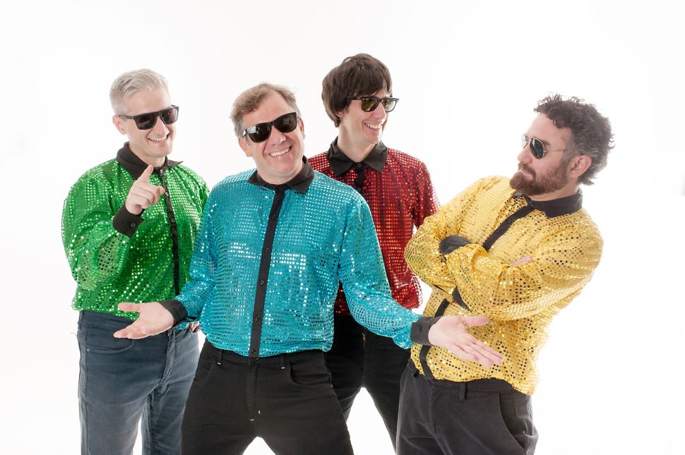 O Teatro Sesi Sorocaba recebe a banda Playmohits 80 com a apresentação gratuita ‘De Volta aos Anos 80’ 