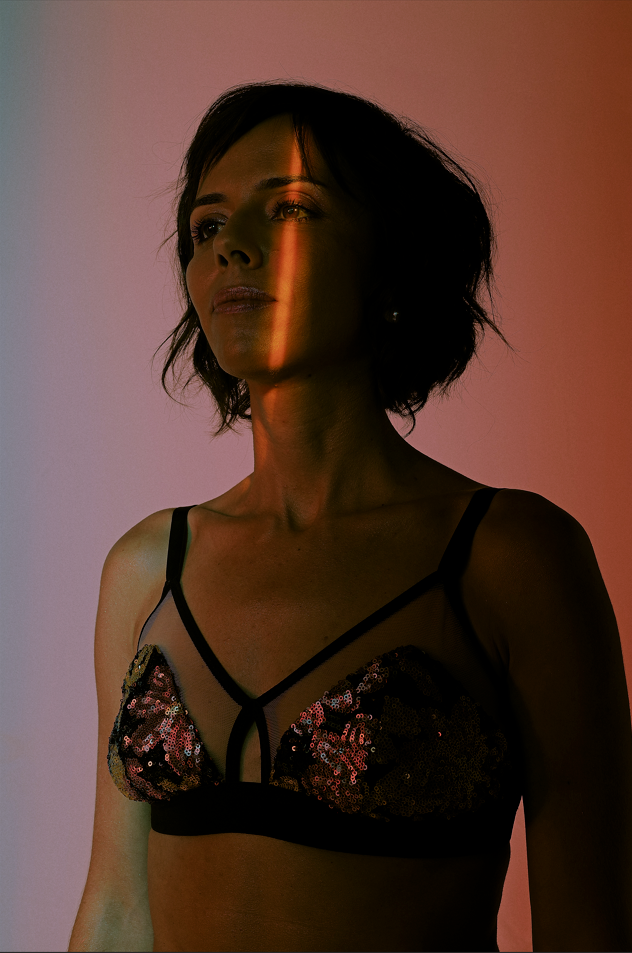 Carol Naine apresenta no Centro Cultural Sesi Sorocaba o show ‘Rir Pra Não Chorar - Cartola e Adoniran Barbosa’