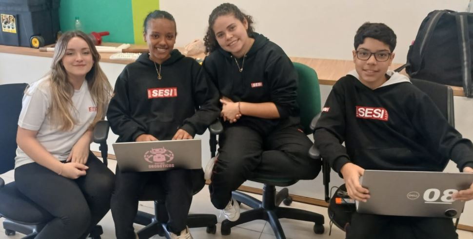 Estudantes do SESI Sorocaba representam a cidade em competição internacional de robótica no Canadá