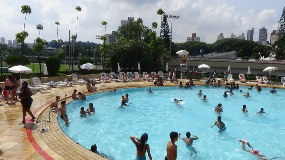 Sesi Santo Andre A Precos Acessiveis Piscinas Do Sesi Estao Abertas Ao Publico Neste Verao