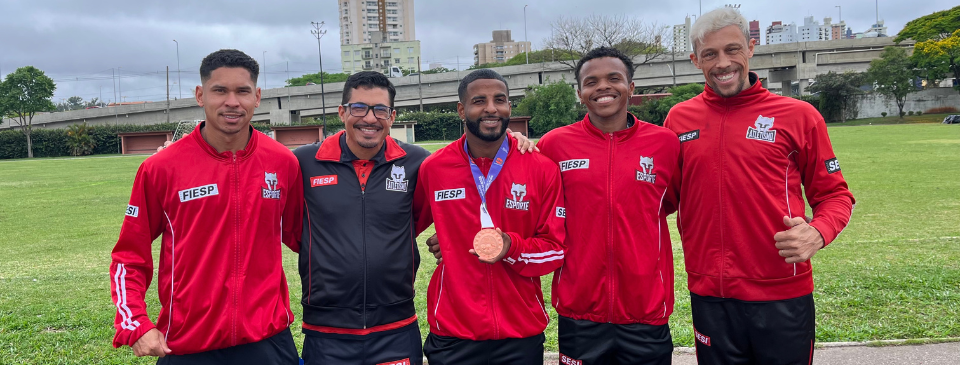 Fabrício Ferreira conquista medalha de bronze e recoloca o SESI-SP no pódio mundial após mais de uma década 