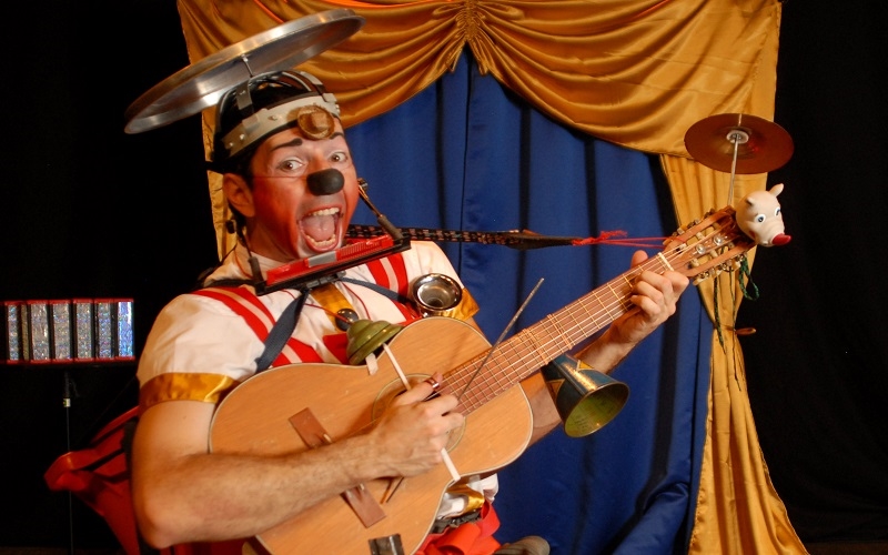 Circo Caramba apresenta no SESI Sumaré o espetáculo: Jerônimo Show