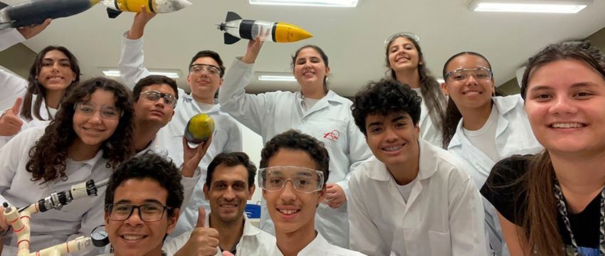Alunos do SESI Sumaré são campeões da 50ª Jornada Brasileira de Foguetes