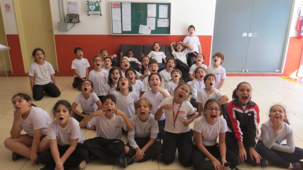 Alunos do CE 024 visitam a exposição “Retratos Bocejantes”