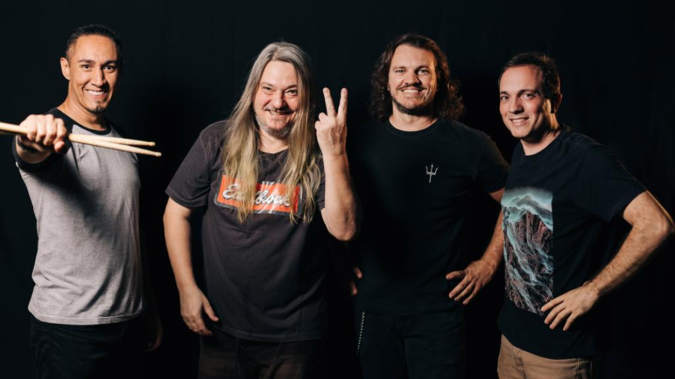 SESI TATUÍ APRESENTA  ROCK OF ALL DECADES -  A BENÇÃO 