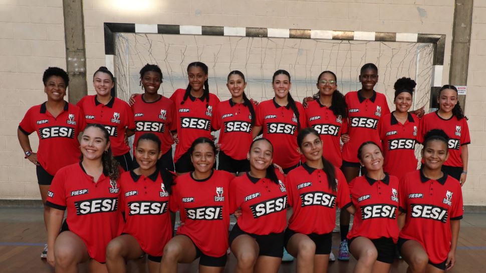 Handebol Feminino do SESI Votorantim: time sub-18 inspira nova geração em apresentação oficial