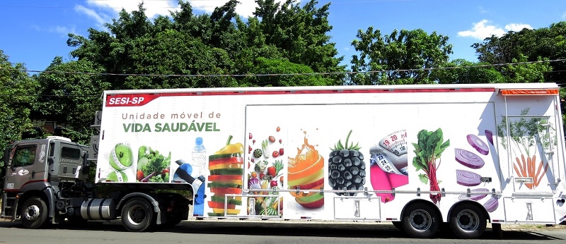 Prefeitura de Bauru, em parceria com SESI, oferece cursos gratuitos na Unidade Móvel de Vida Saudável 