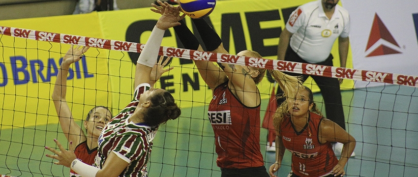 Em casa, equipe feminina de vôlei do SESI-SP encerra a fase classificatória da Superliga 2017/18