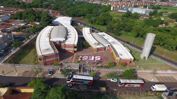 Em Ribeirão Preto, Skaf inaugura, denomina nova escola do Sesi-SP e assina convênios