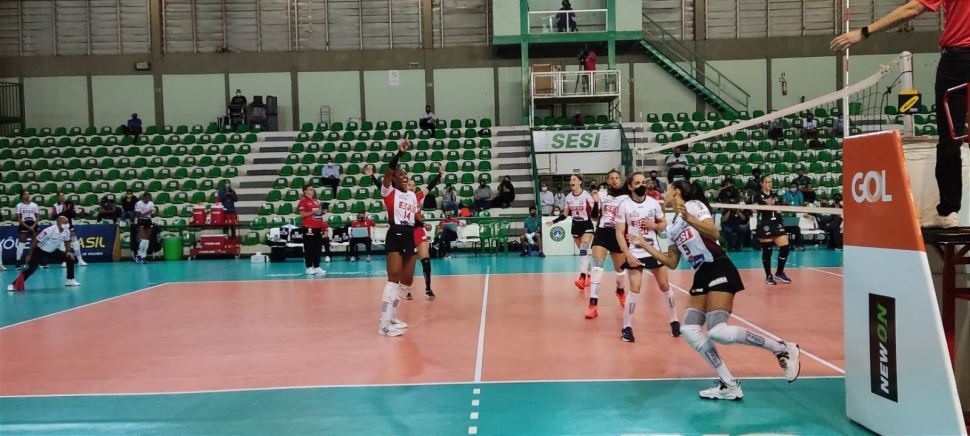 SESI - Bauru - Sesi Vôlei Bauru vence Pinheiros na Superliga 2021-2022